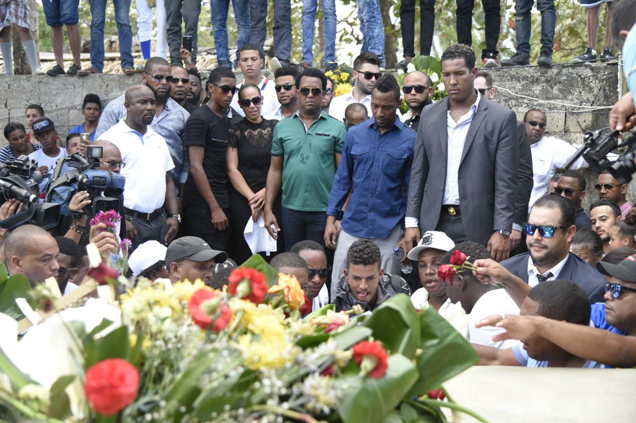 Multitud despide al pelotero Yordano Ventura en Las Terrenas