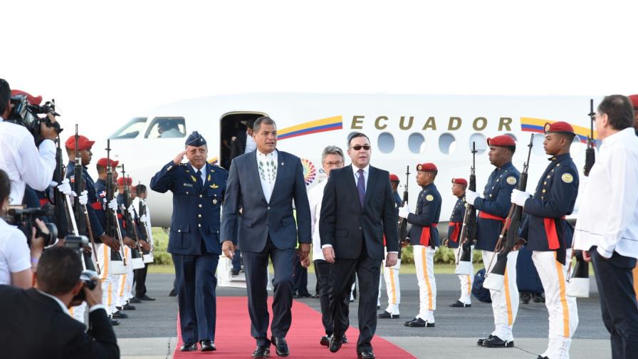 Evo Morales y Rafael Correa llegan para cumbre de la CELAC