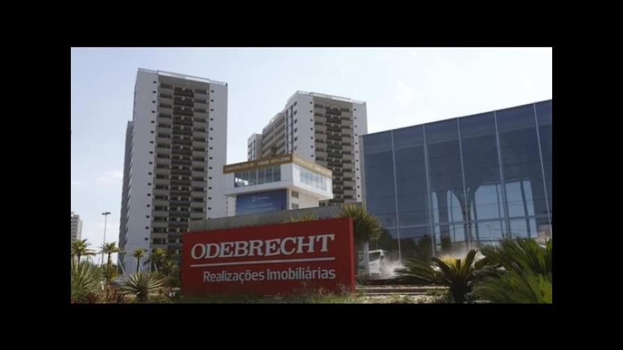 Policía de Perú detiene a otro exfuncionario por sobornos de Odebrecht