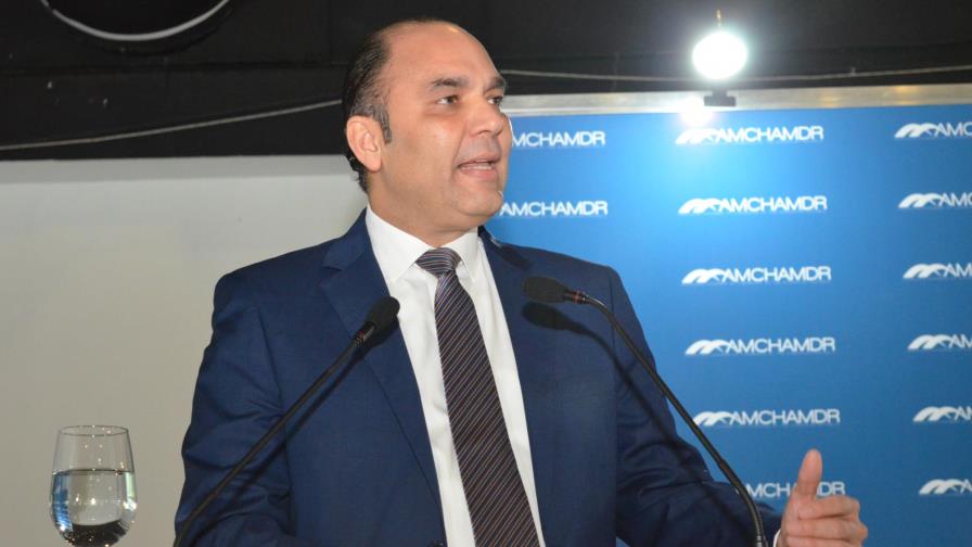 Director de Aduanas apoya ley que rechazó anterior titular del organismo