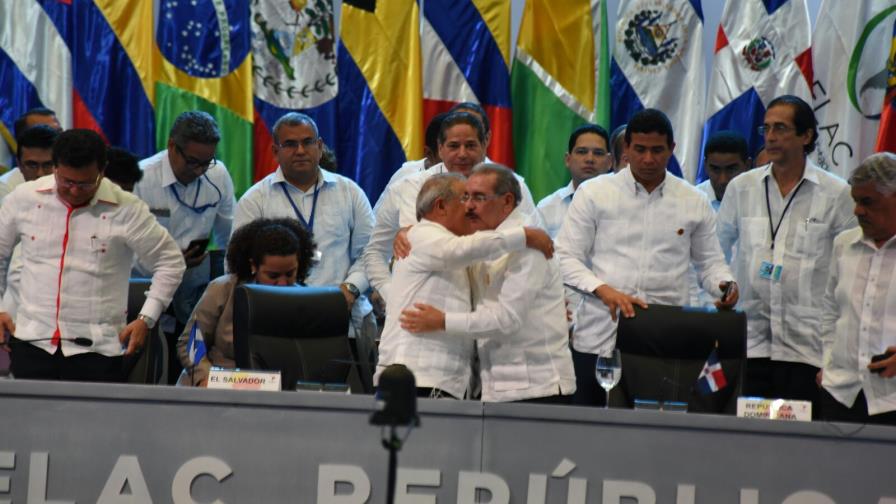 El Salvador recibe la Presidencia Pro Témpore de la CELAC año 2017 El Salvador recibe la Presidencia Pro Témpore de la CELAC año 2017