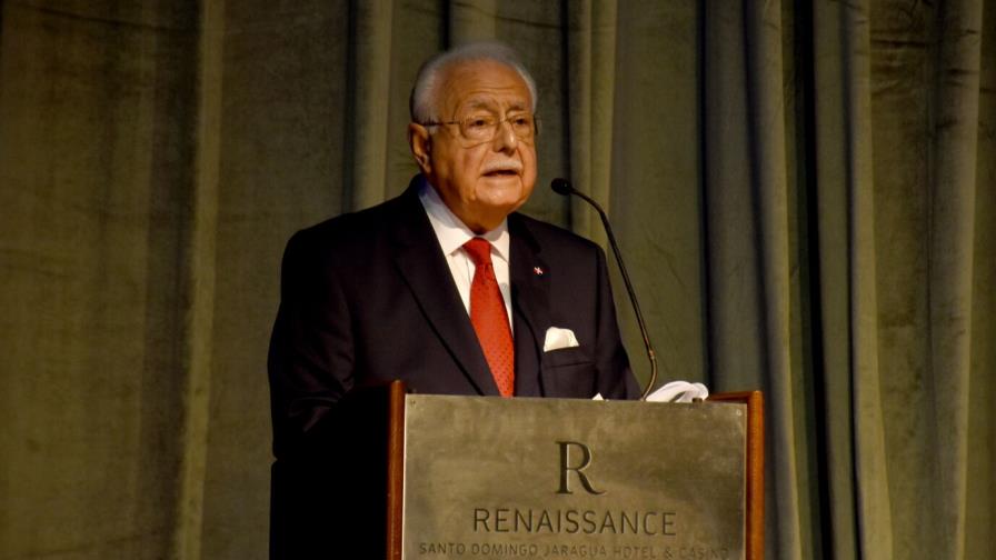 Isa Conde llama a debatir sobre soluciones energéticas contra la inequidad social