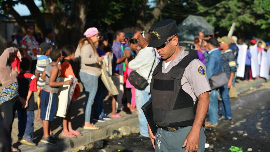 Residentes de Nueva York Chiquito resisten desalojo