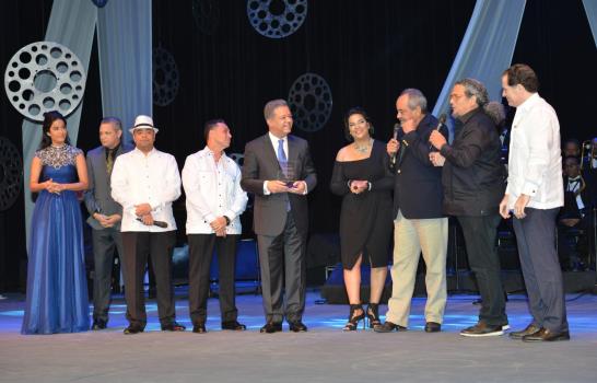 Rinden tributo a Leonel Fernández en Festival de Cine