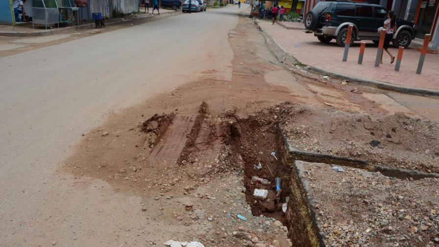Nueva Jerusalén, un barrio cansado de esperar por la CAASD y el agua potable