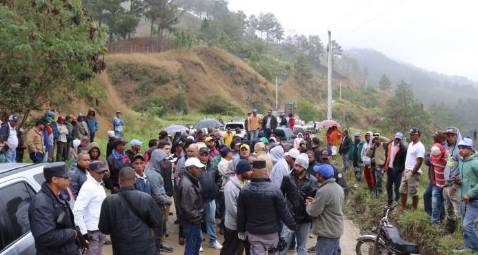 Campesinos no dejarán Valle Nuevo hasta ser reubicados; se declaran en pie de lucha