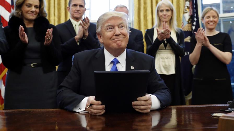 Critican a Trump por no mencionar a judíos en comunicado sobre el Holocausto