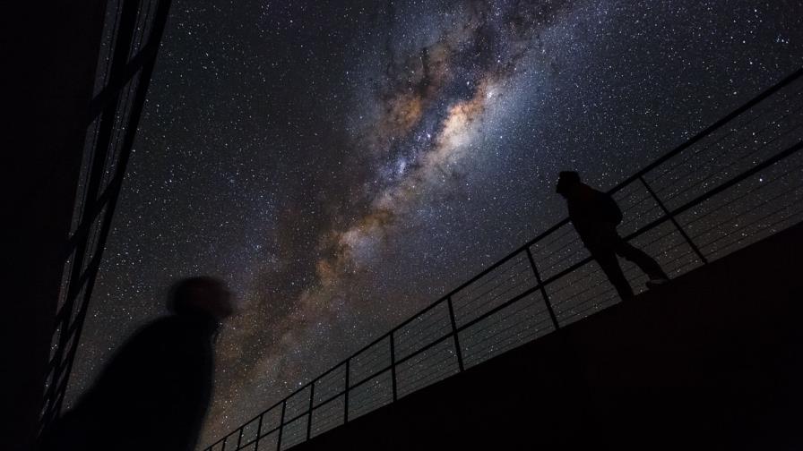 El Universo atrae y empuja a la Vía Láctea, según revela un estudio El Universo atrae y empuja a la Vía Láctea, según revela un estudio