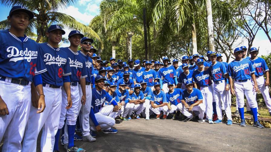 Dodgers se toman en serio la educación   en distintos órdenes