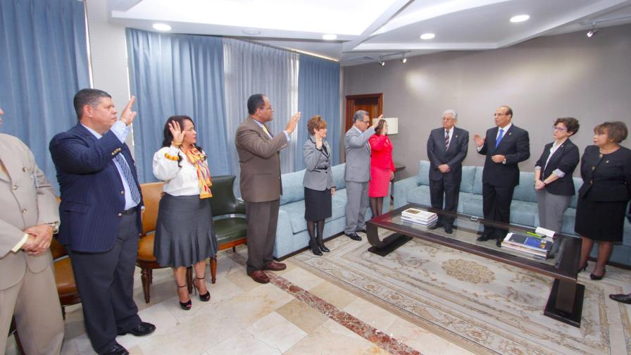 JCE juramenta y pone en posesión nuevos funcionarios