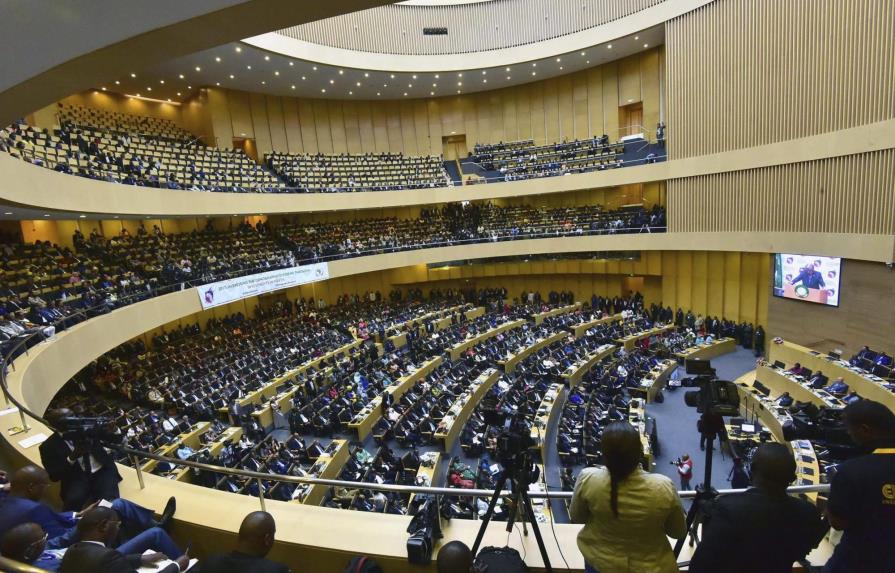 Lanzan estrategia en África para dejar Corte Internacional 