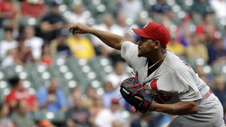 Carlos Martínez aspira al Cy Young en profunda rotación de Cardenales