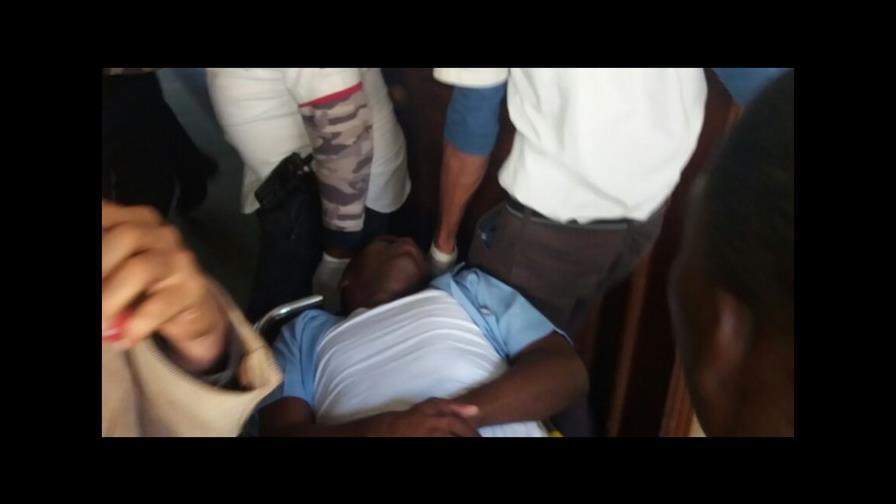 Se desmaya teniente Ejército que subió video a redes demandando su retiro