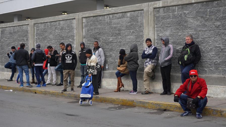 Para cubanos varados en México solo hay una certeza: regresar no es opción