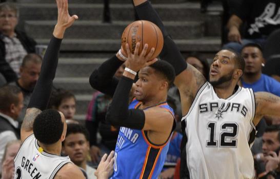 Wizards amplían racha triunfal; Spurs lideran; Raptors vuelven a ganar