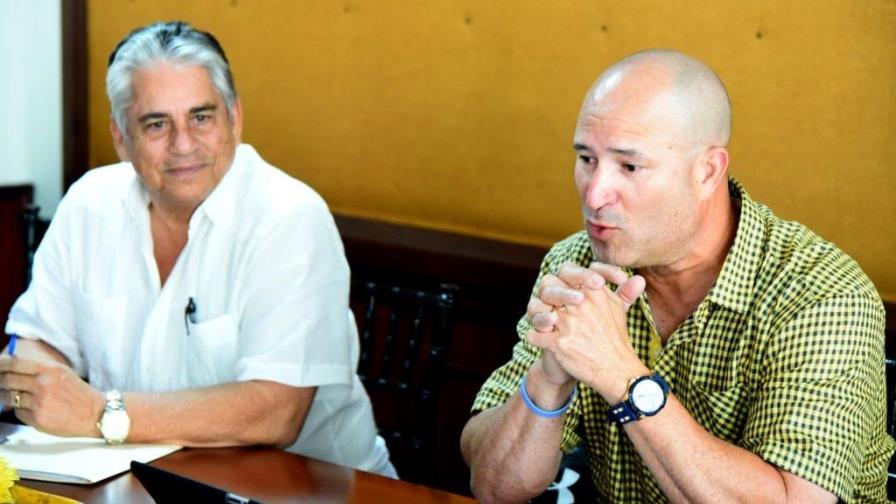 Las Águilas Cibaeñas reconocen a Manny Acta Las Águilas Cibaeñas reconocen a Manny Acta