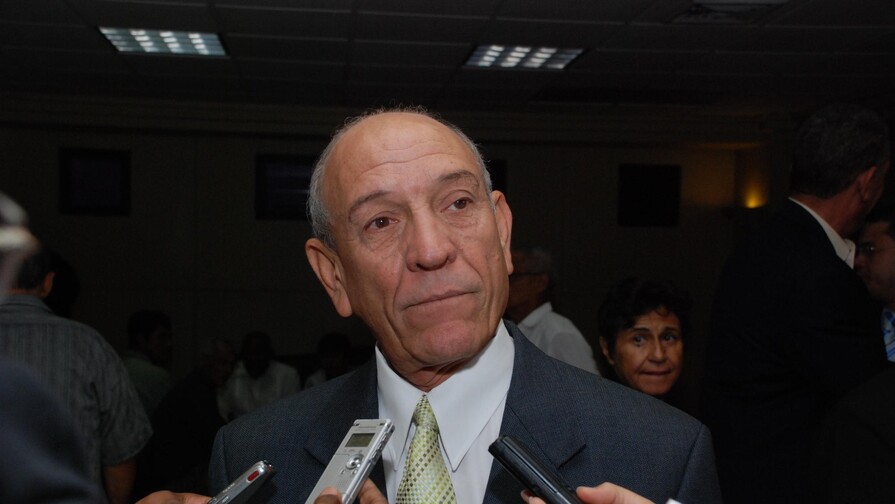 El exsenador Rafael Calder&oacute;n ir&aacute; a juicio por caso de corrupci&oacute;n administrativa