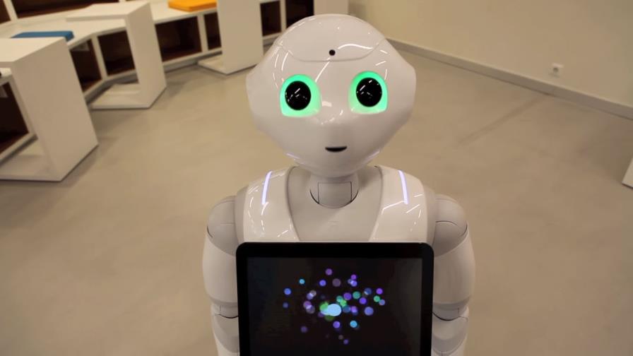 Creador de androides hiperrealistas cree “en un par de años” robots y humanos convivirán