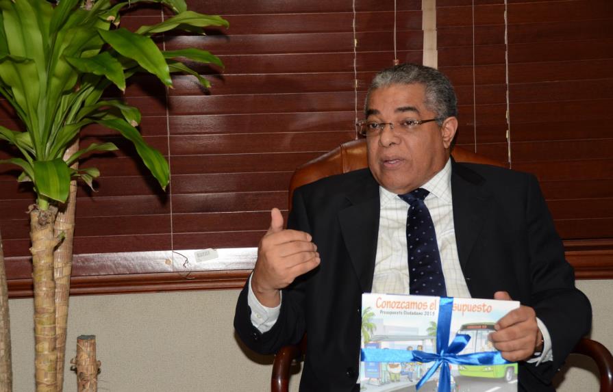 Reyes Santos dice que “fue difícil” disciplinar a la Policía en manejo de fondos