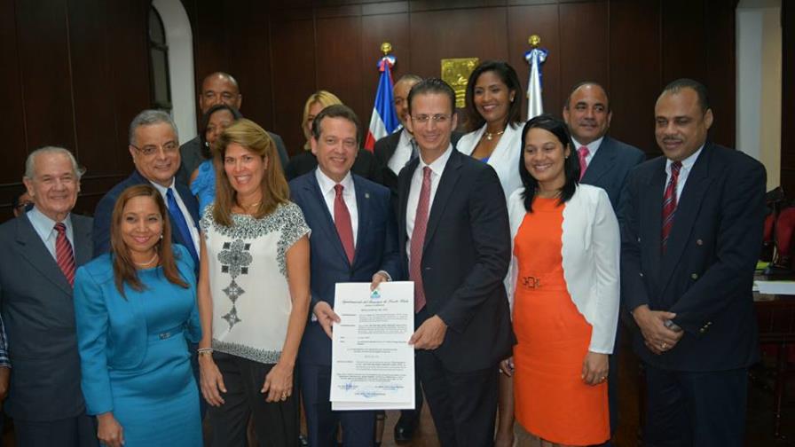 Ayuntamiento de Puerto Plata declara Hijo Adoptivo a Ito Bisonó