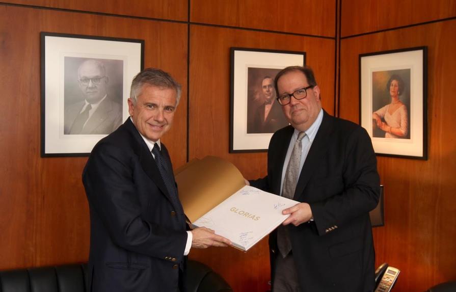 Vicepresidente del Comité Olímpico Internacional se reúne con directiva de CRESO