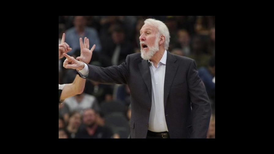 Popovich empata marca de la NBA; Spurs triunfan