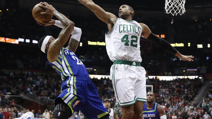 Al Horford encestó once puntos en victoria de los Celtics