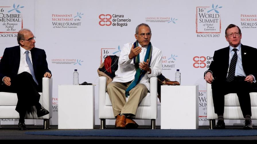 Nobel de Paz llaman a erradicar armas nucleares, narcotráfico y corrupción