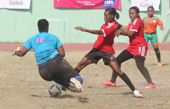 Nagua y La Romana avanzan a la final de la Liga Mayor Femenina
