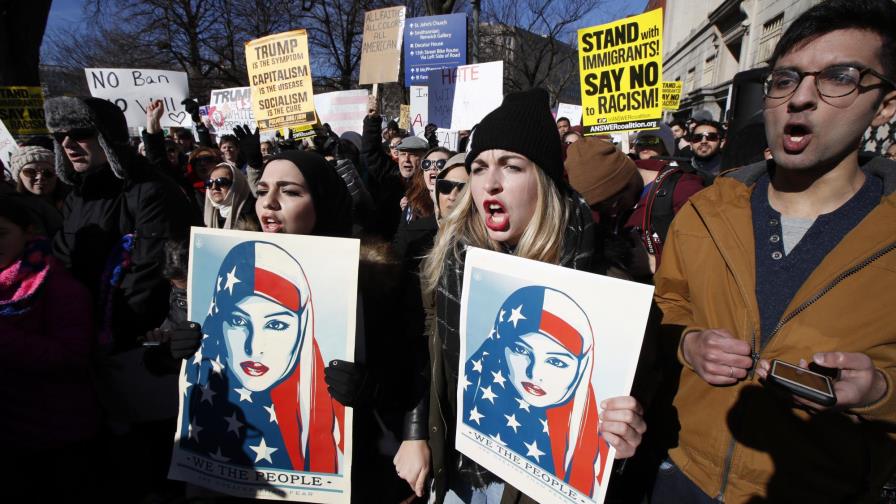 Corte rechaza levantar suspensión a veto migratorio de Trump