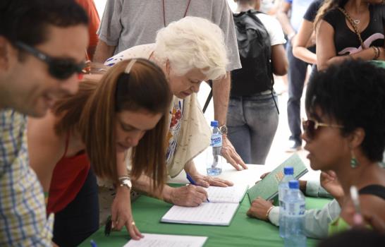 Grupos de la Sociedad Civil firman Libro Verde para pedir fiscal independiente 