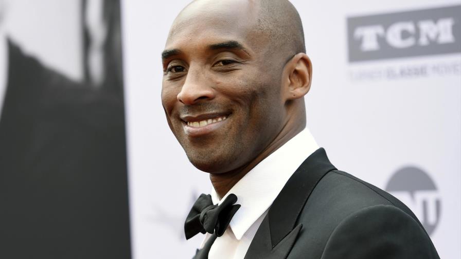 Roban artículos de Kobe Bryant en la secundaria donde estudió 