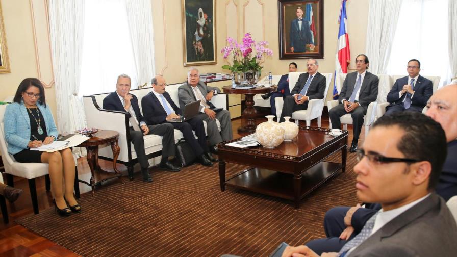 Presidente Medina pasa balance a la política de educación del gobierno