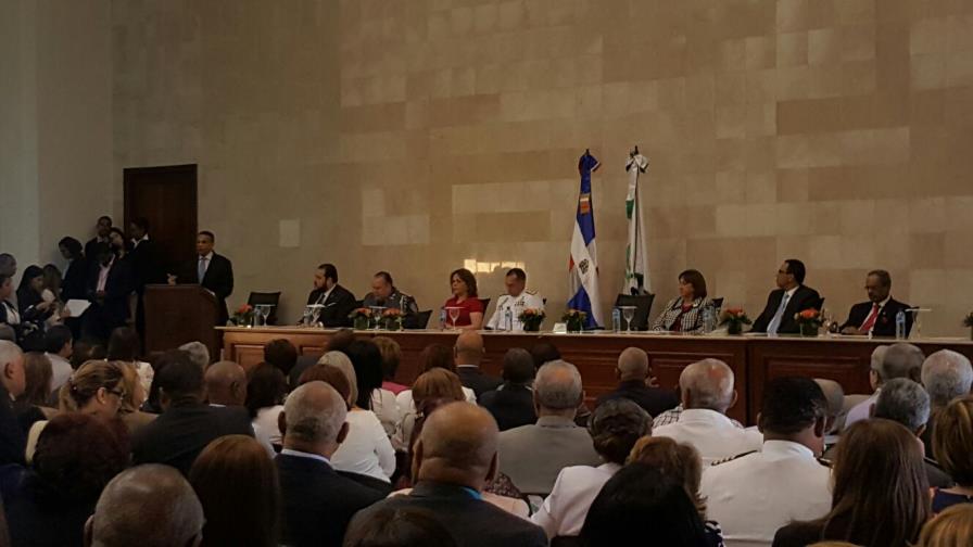 Administración Pública distingue a jueces y servidores judiciales Administración Pública distingue a jueces y servidores judiciales