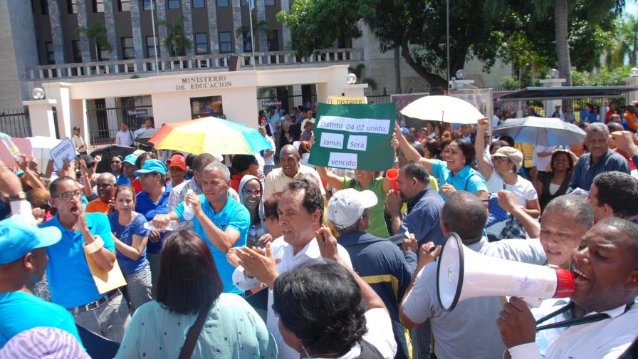 ADP anuncia manifestación este viernes frente al Minerd para exigir aumento salarial
