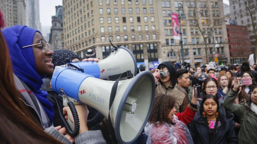 Jueces cuestionan prohibición de Trump a países musulmanes 