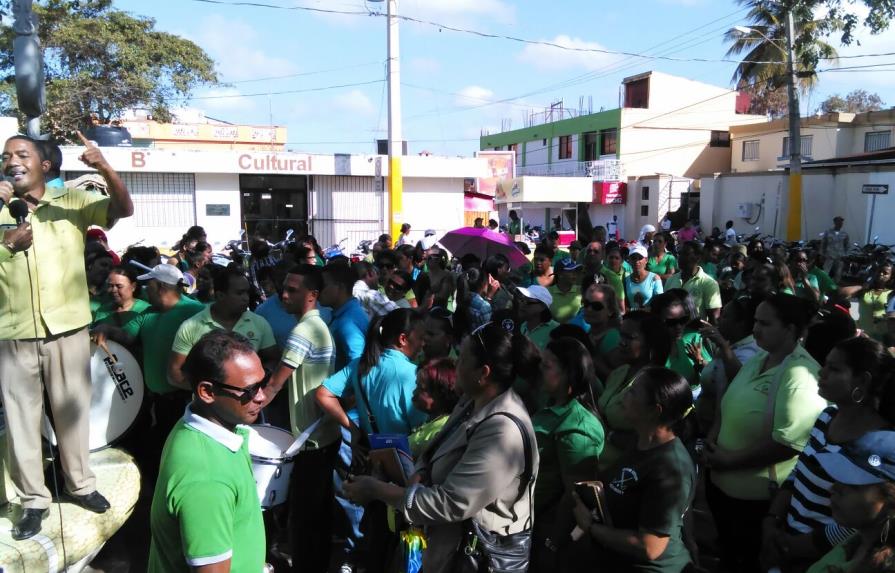 Profesores de Hato Mayor vuelven a protestar por aumento salarial