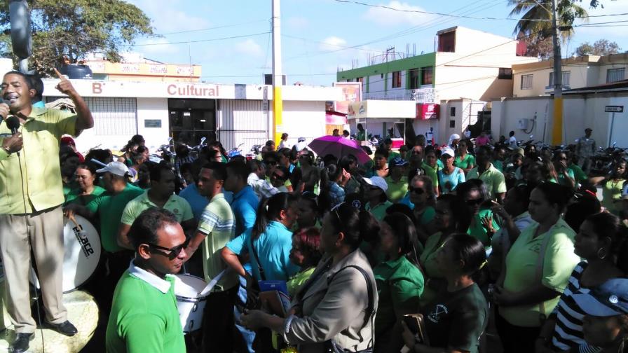 Profesores de Hato Mayor vuelven a protestar por aumento salarial