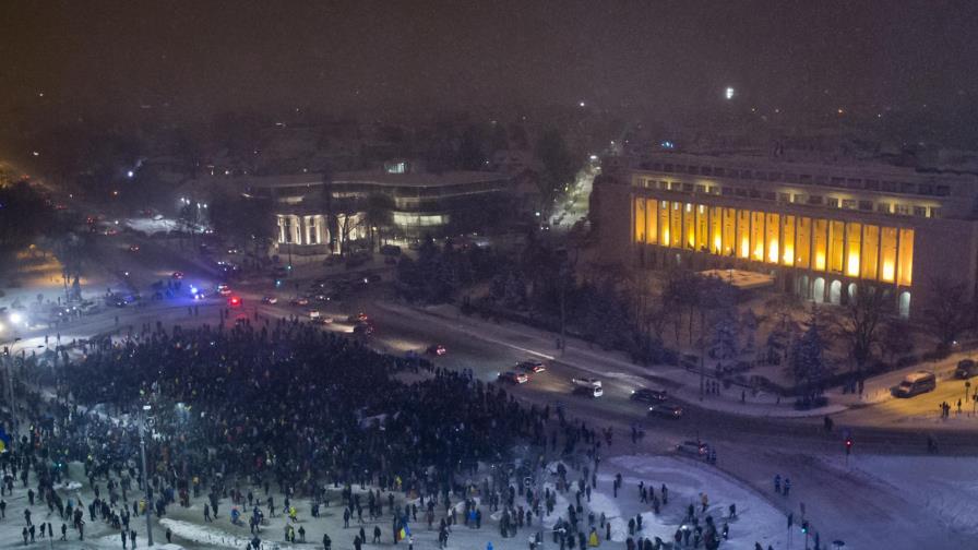 Protestas contra el gobierno rumano llegan a su novena noche 