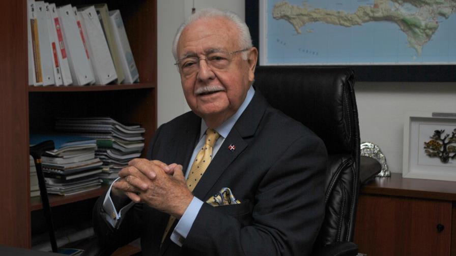 Ministro de Energía llama a pequeños mineros a confiar en regulación