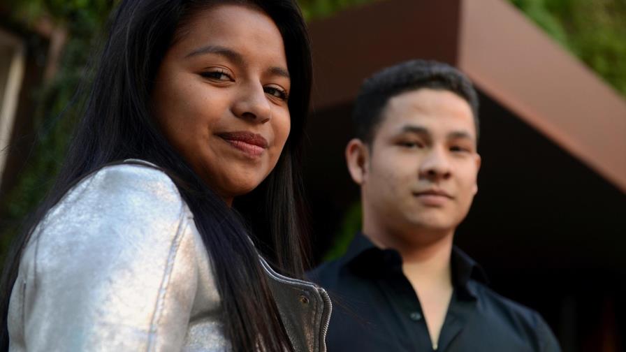 “La niña soldado”  de las FARC cree que es tiempo de abandonar las armas