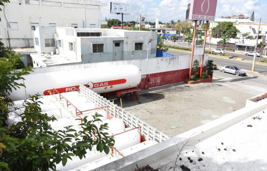 Autoridades cierran planta de gas por violación a Ley Medio Ambiente