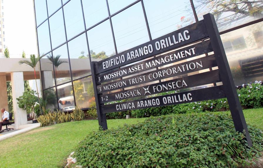 Allanan oficinas de Mossack-Fonseca en Panamá 
