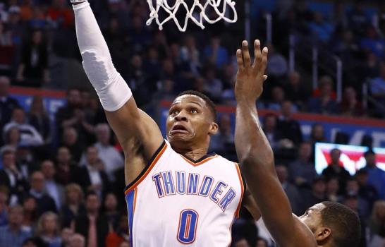 Russell Westbrook logra otro ‘triple doble’, en duelo ante LeBron 