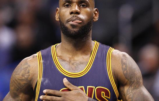 Russell Westbrook logra otro ‘triple doble’, en duelo ante LeBron 