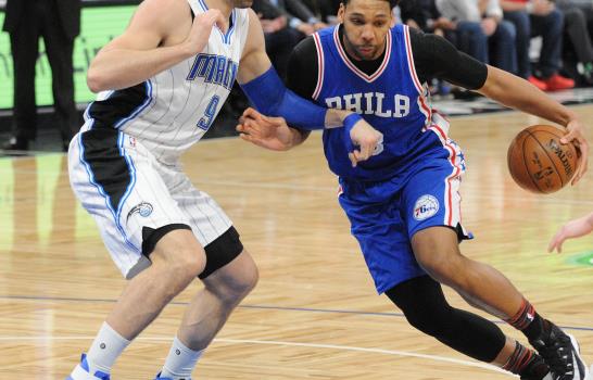 Russell Westbrook logra otro ‘triple doble’, en duelo ante LeBron 