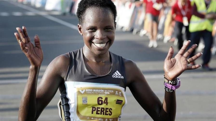La keniana Peres Jepchirchir estable récord del mundo de semi-maratón