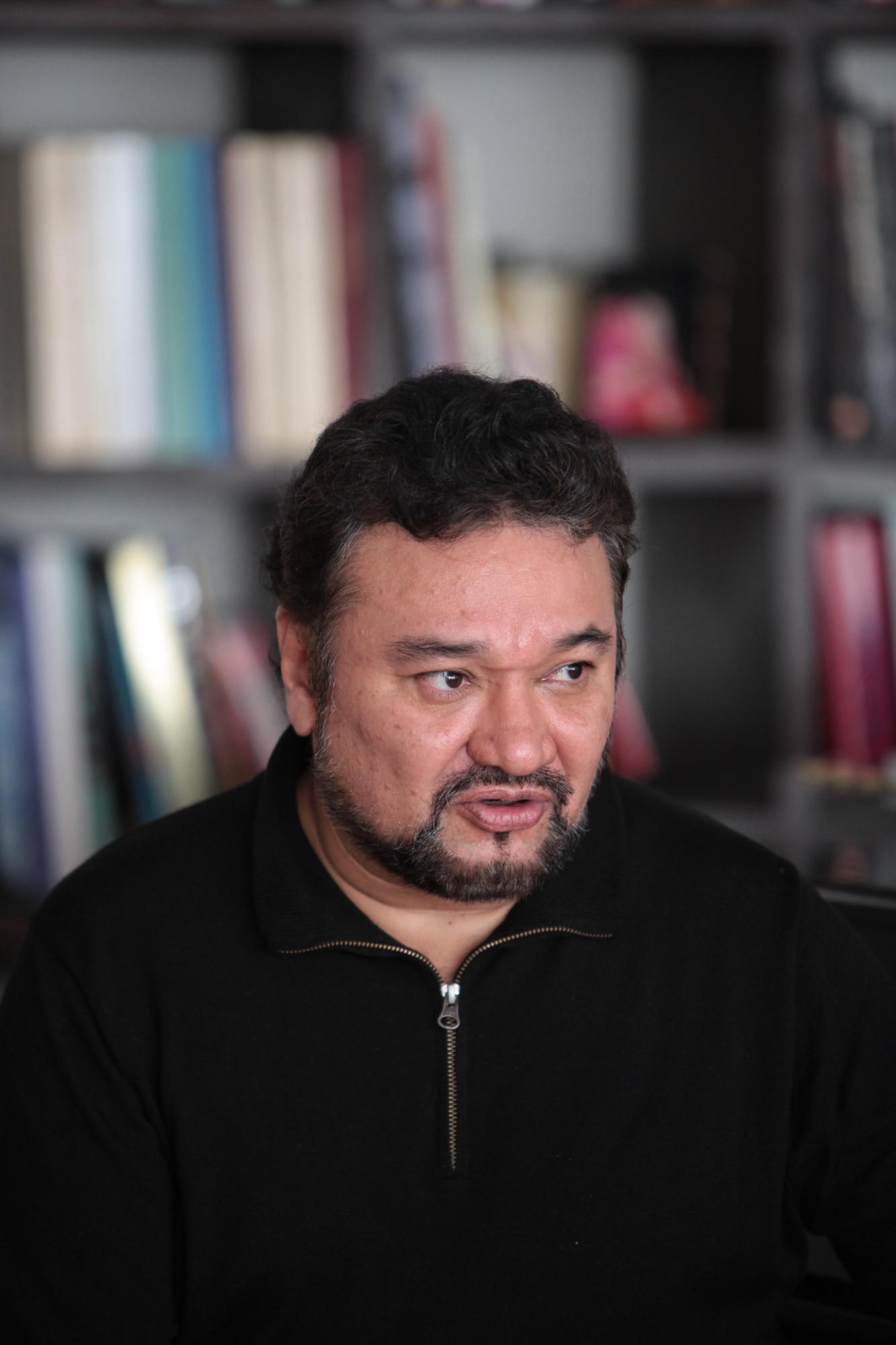 Ramón Vargas quien habla durante una entrevista con Efe, en Ciudad de México (México), donde dijo que no soporta el reguetón ni otros géneros como la banda norteña o el rap, pero reconoce que el machismo no impregna solo las letras de la música moderna, pues en la ópera pasan cosas terribles. 