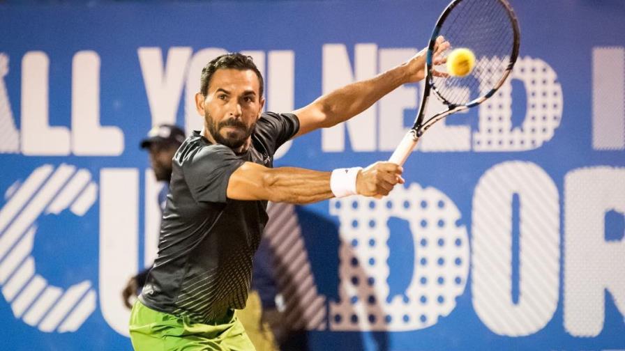 Víctor Estrella avanza a semifinales en Quito