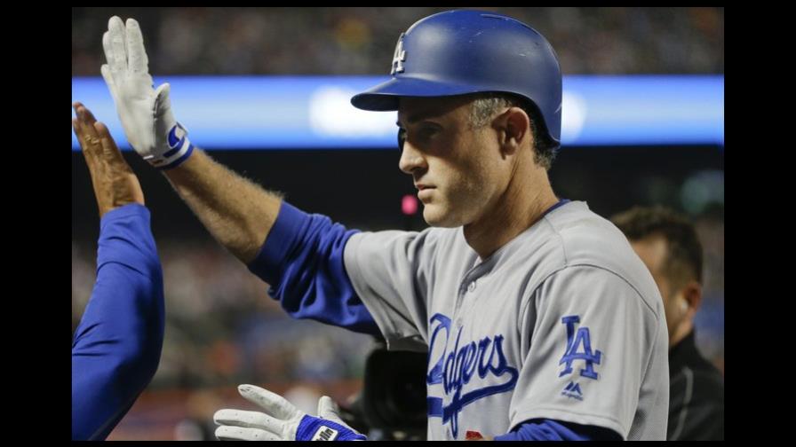  Dodgers llegan a un acuerdo para traer de regreso a Chase Utley